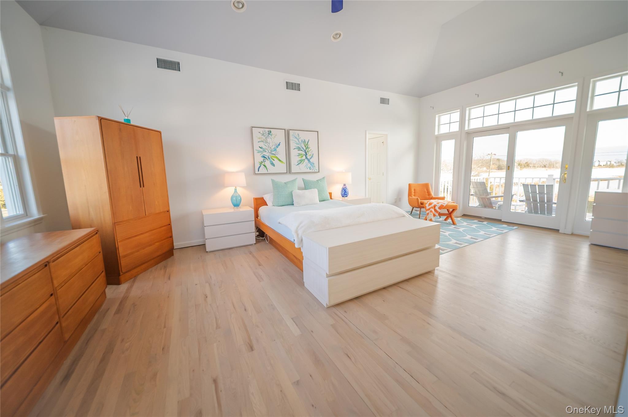 14 S Country Road Westhampton Westhampton, NY 11977