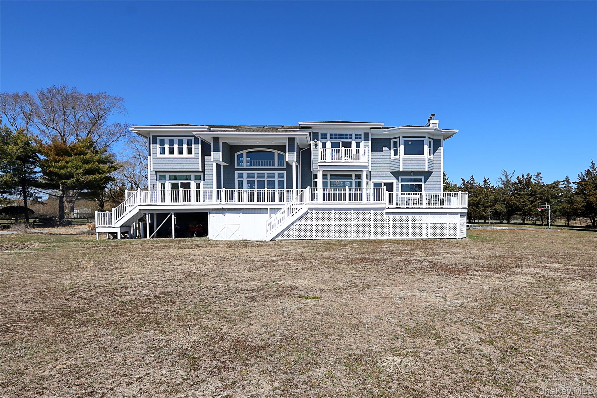 14 S Country Road Westhampton Westhampton, NY 11977