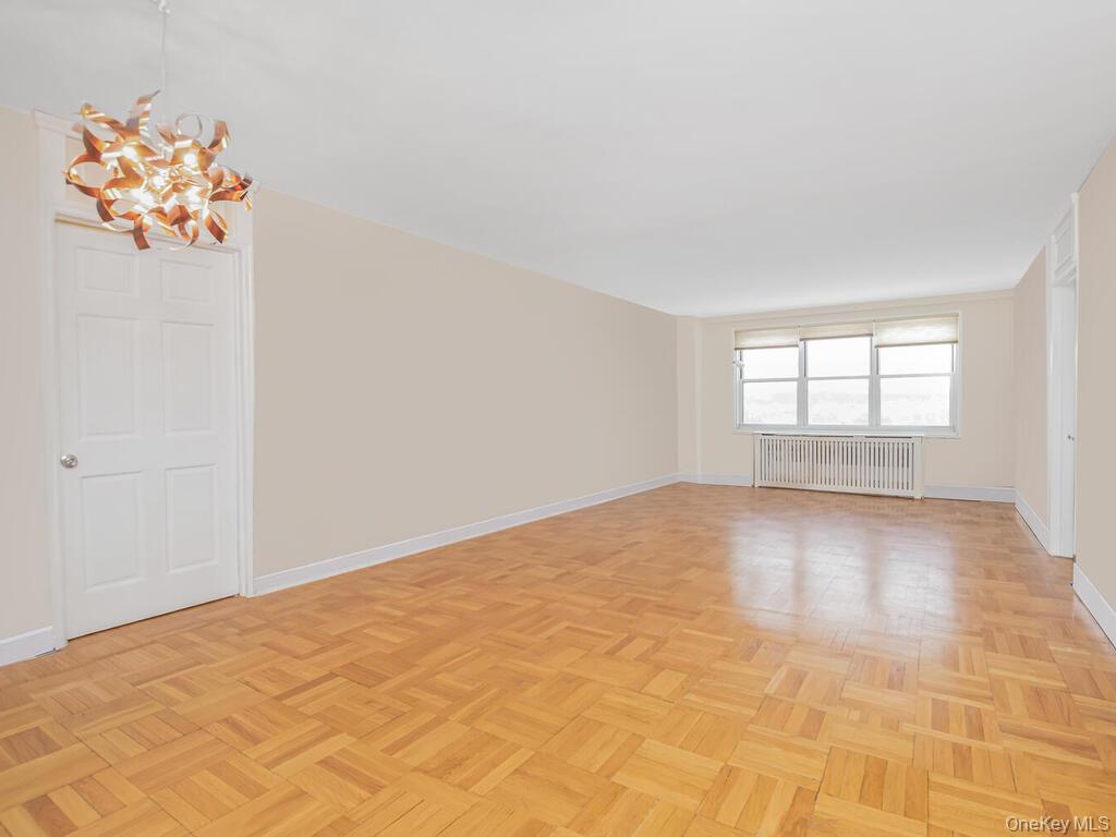 3935 Blackstone Avenue 8-A Bronx, NY 10471