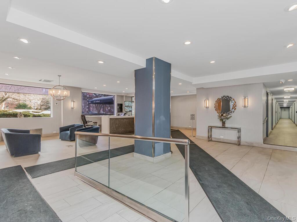 3935 Blackstone Avenue 8-A Bronx, NY 10471