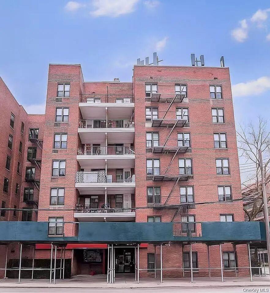 38-25 Parsons Boulevard, Apt 4-I, Flushing, NY 11354