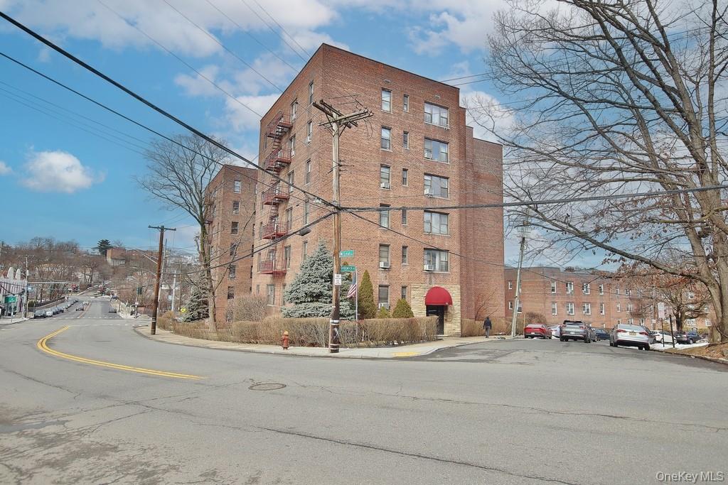 95 Sedgewick Avenue 4-e Yonkers Yonkers, NY 10705