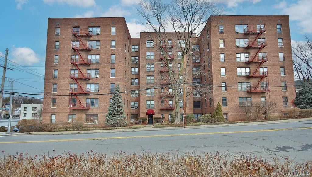 95 Sedgewick Avenue 4-e Yonkers Yonkers, NY 10705