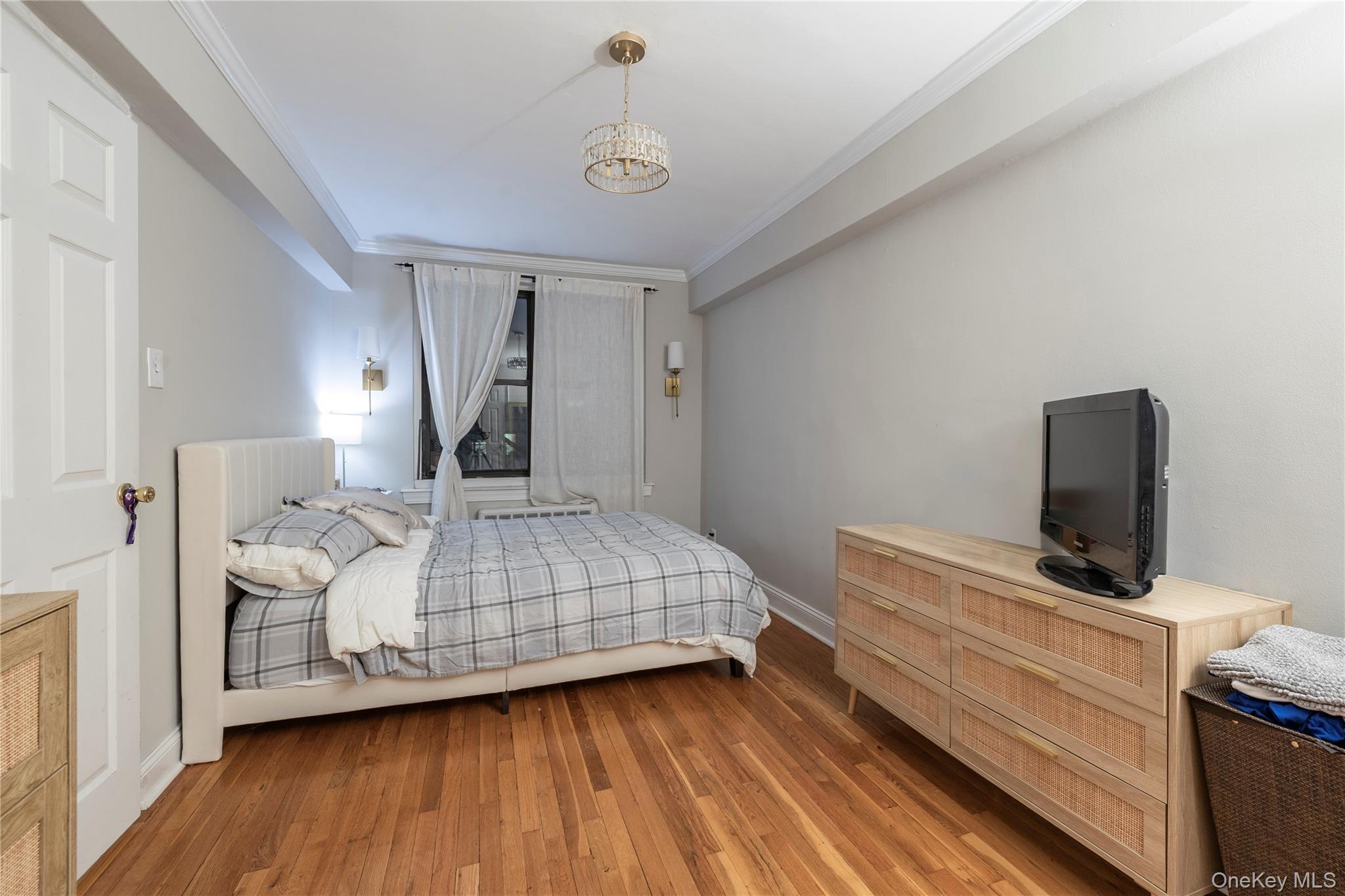 1 Jefferson Avenue A12 Rockville Centre Rockville Centre, NY 11570