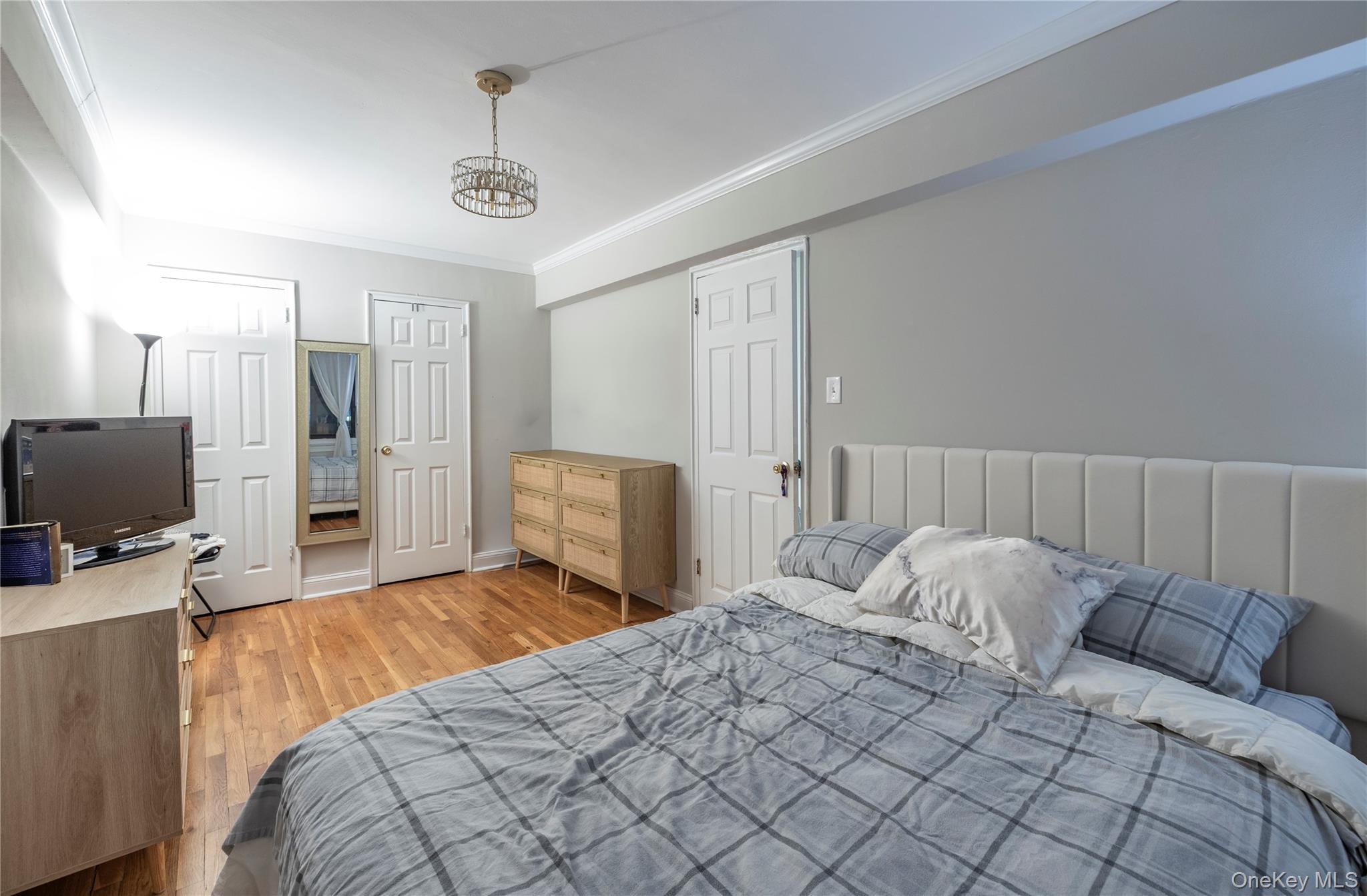 1 Jefferson Avenue A12 Rockville Centre Rockville Centre, NY 11570