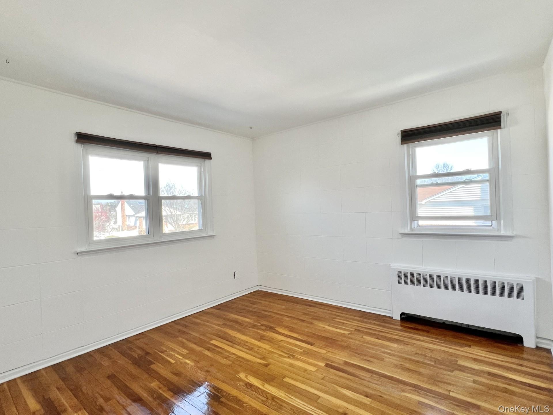 44 Bruce Lane Westbury Westbury, NY 11590