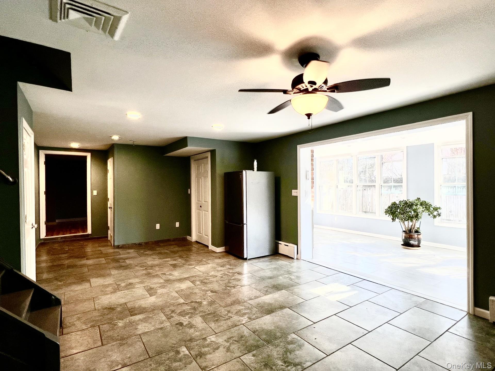 44 Bruce Lane Westbury Westbury, NY 11590