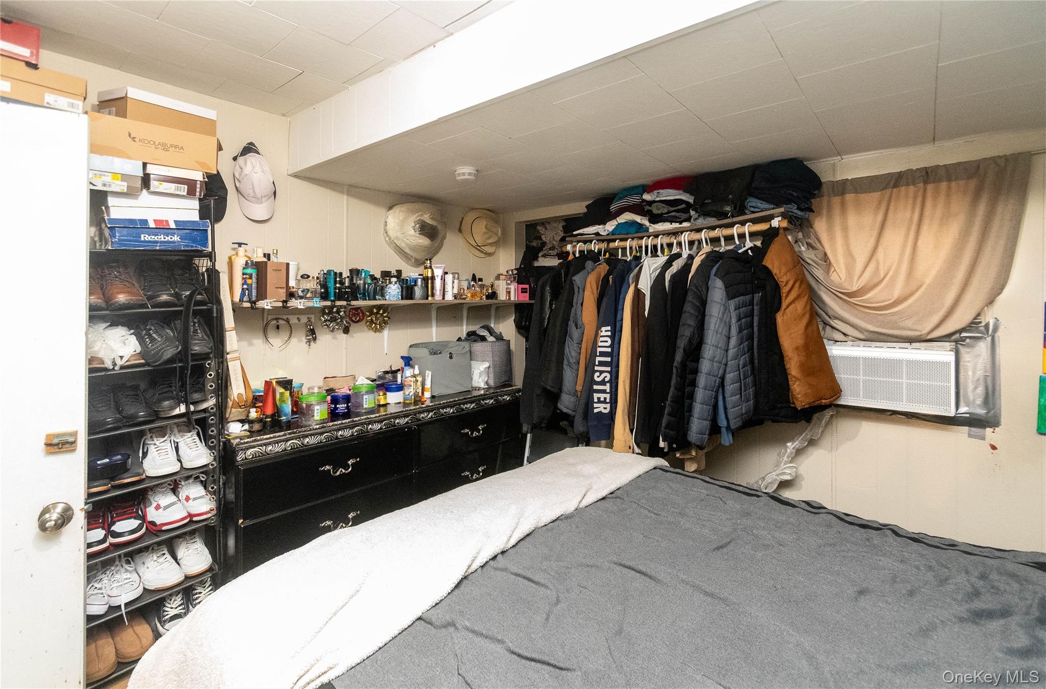 46 Hasbrouck Street Out of NYC Newburgh, NY 12550