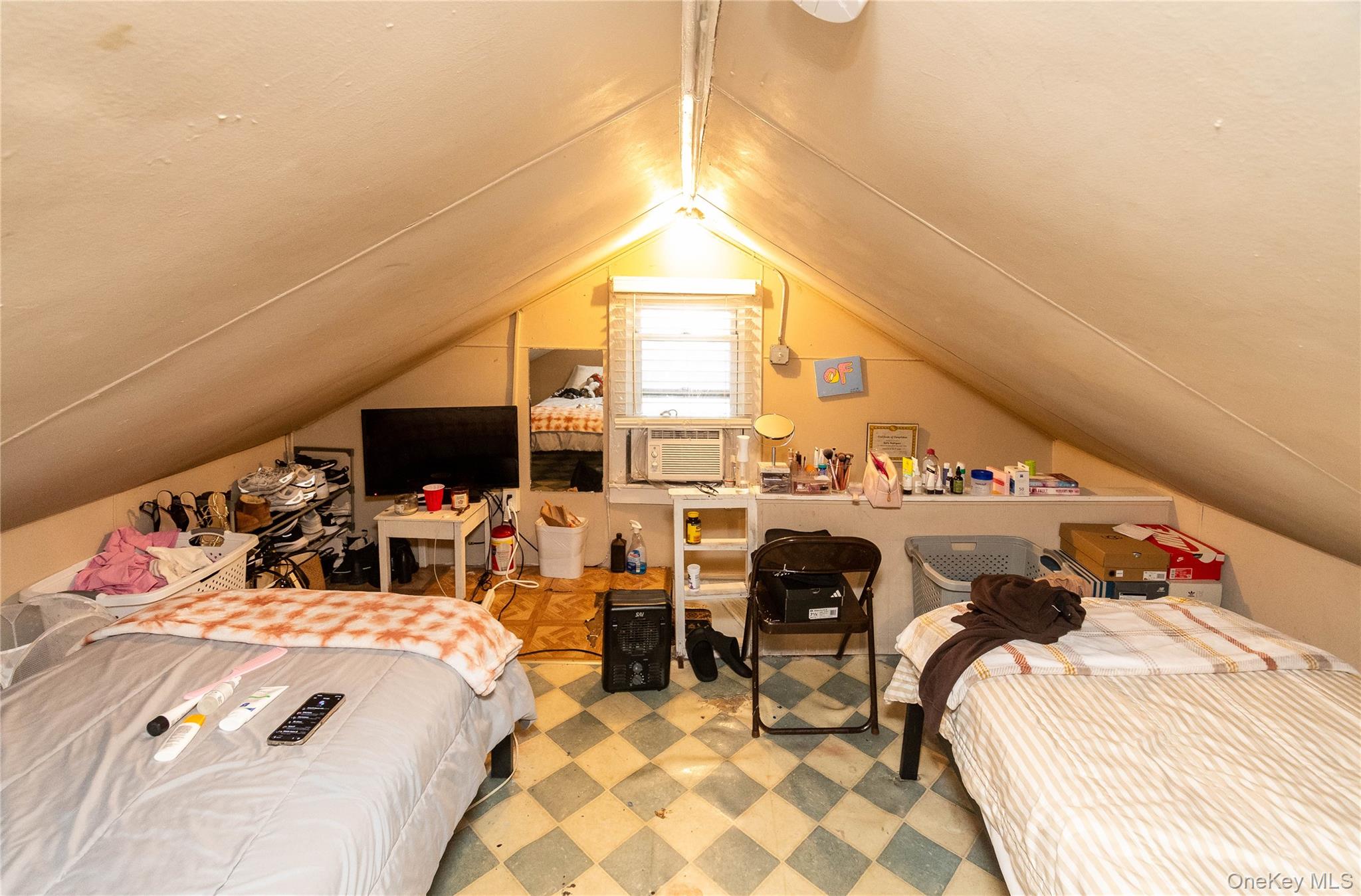 46 Hasbrouck Street Out of NYC Newburgh, NY 12550