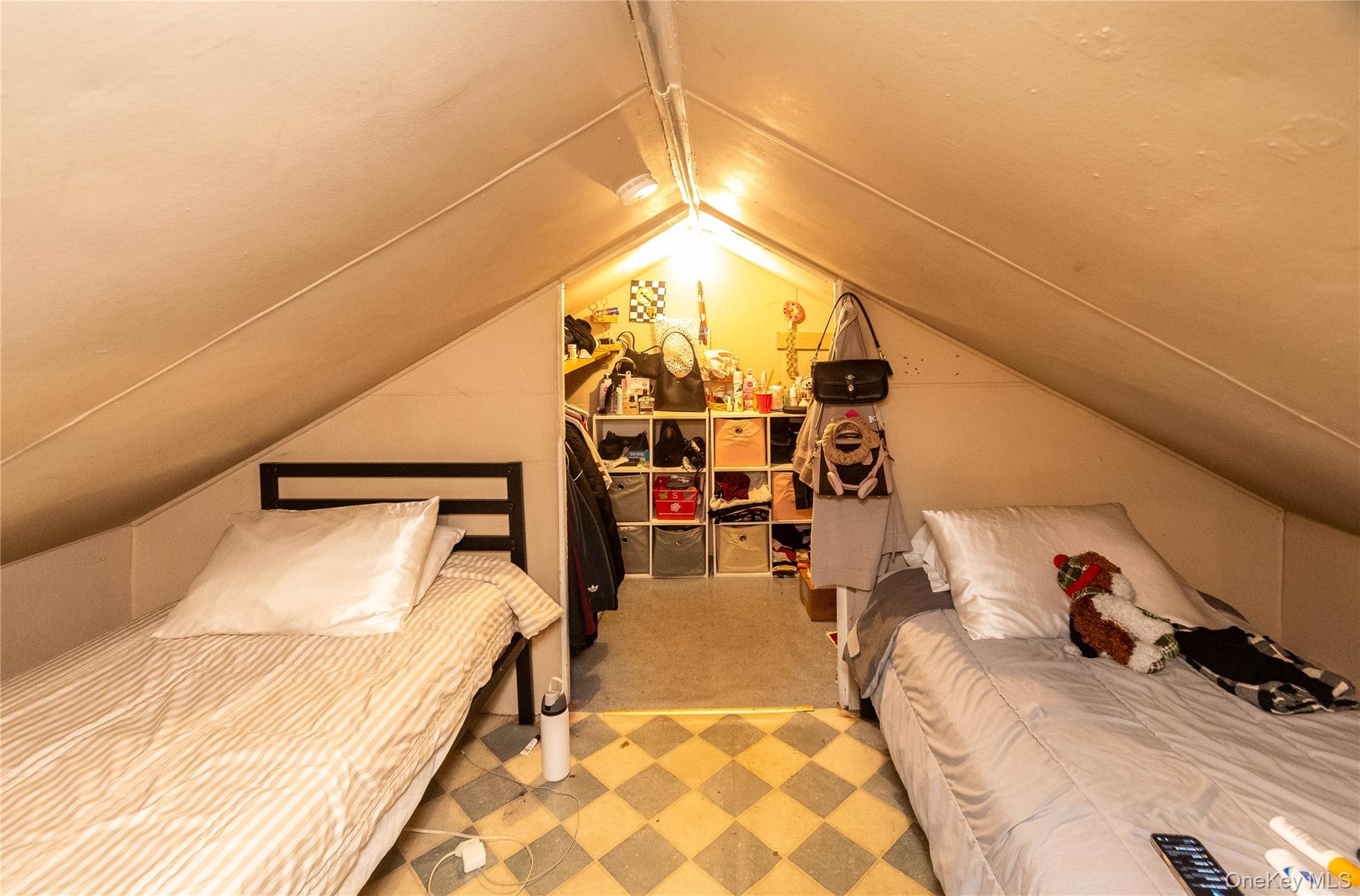 46 Hasbrouck Street Out of NYC Newburgh, NY 12550