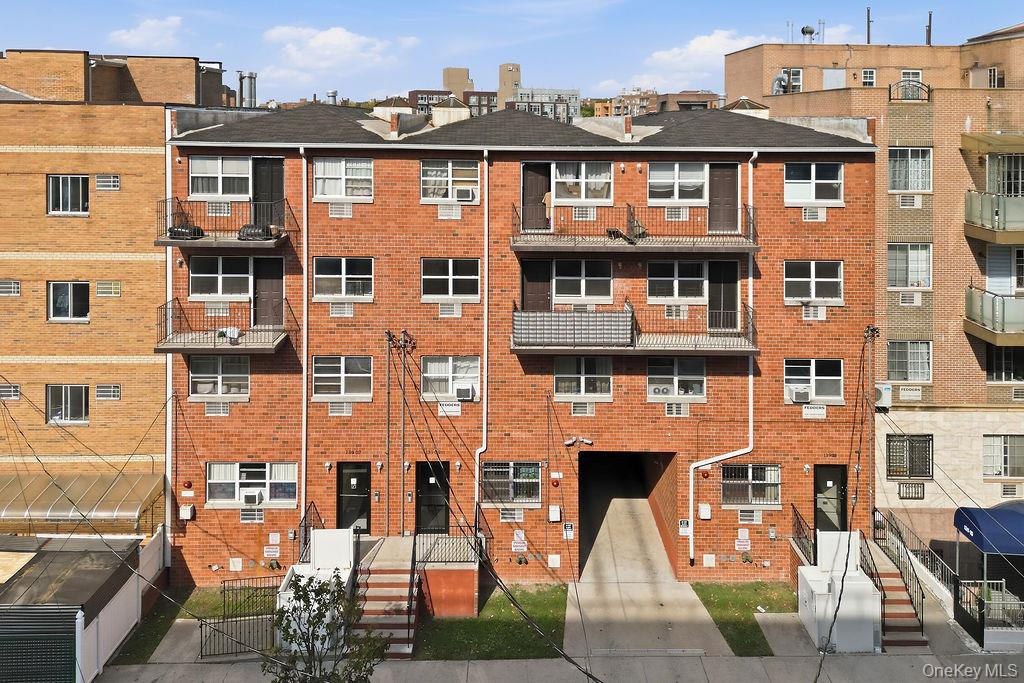13907 34th Avenue, Flushing, NY 11354