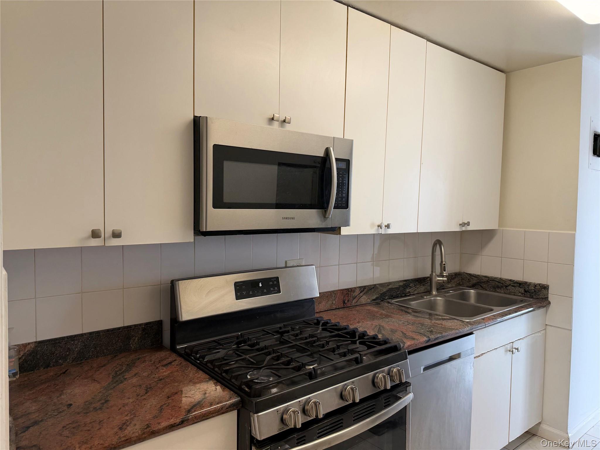 85-15 Main Street 12-J Kew Gardens Kew Gardens, NY 11435