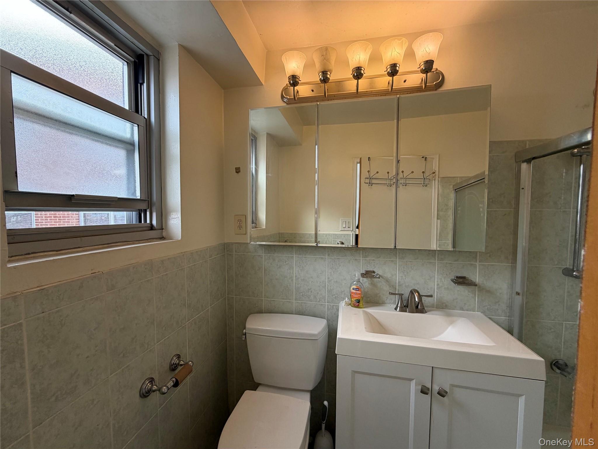 85-15 Main Street 12-J Kew Gardens Kew Gardens, NY 11435