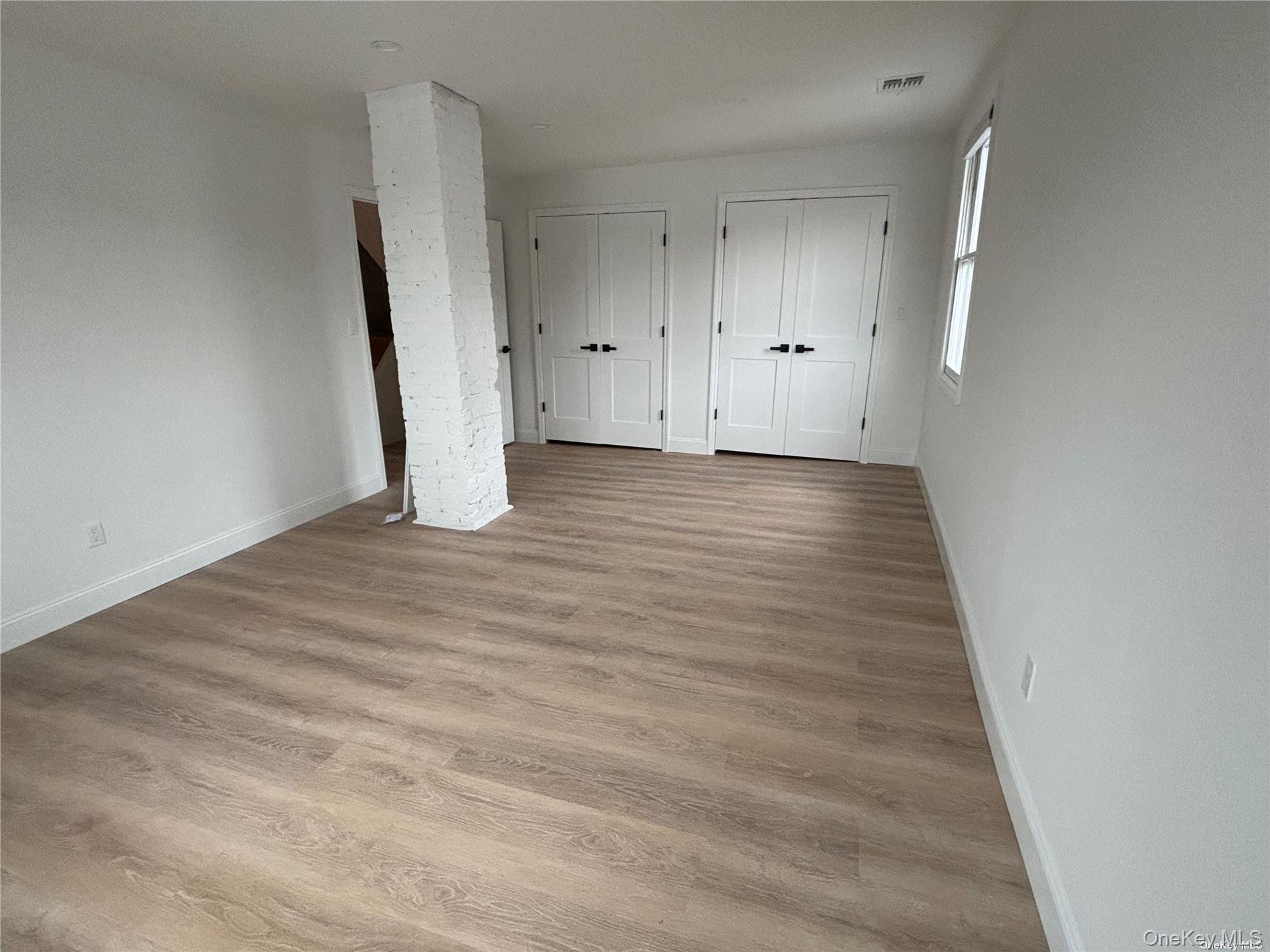 1353 Old Northern Boulevard Roslyn Roslyn, NY 11576