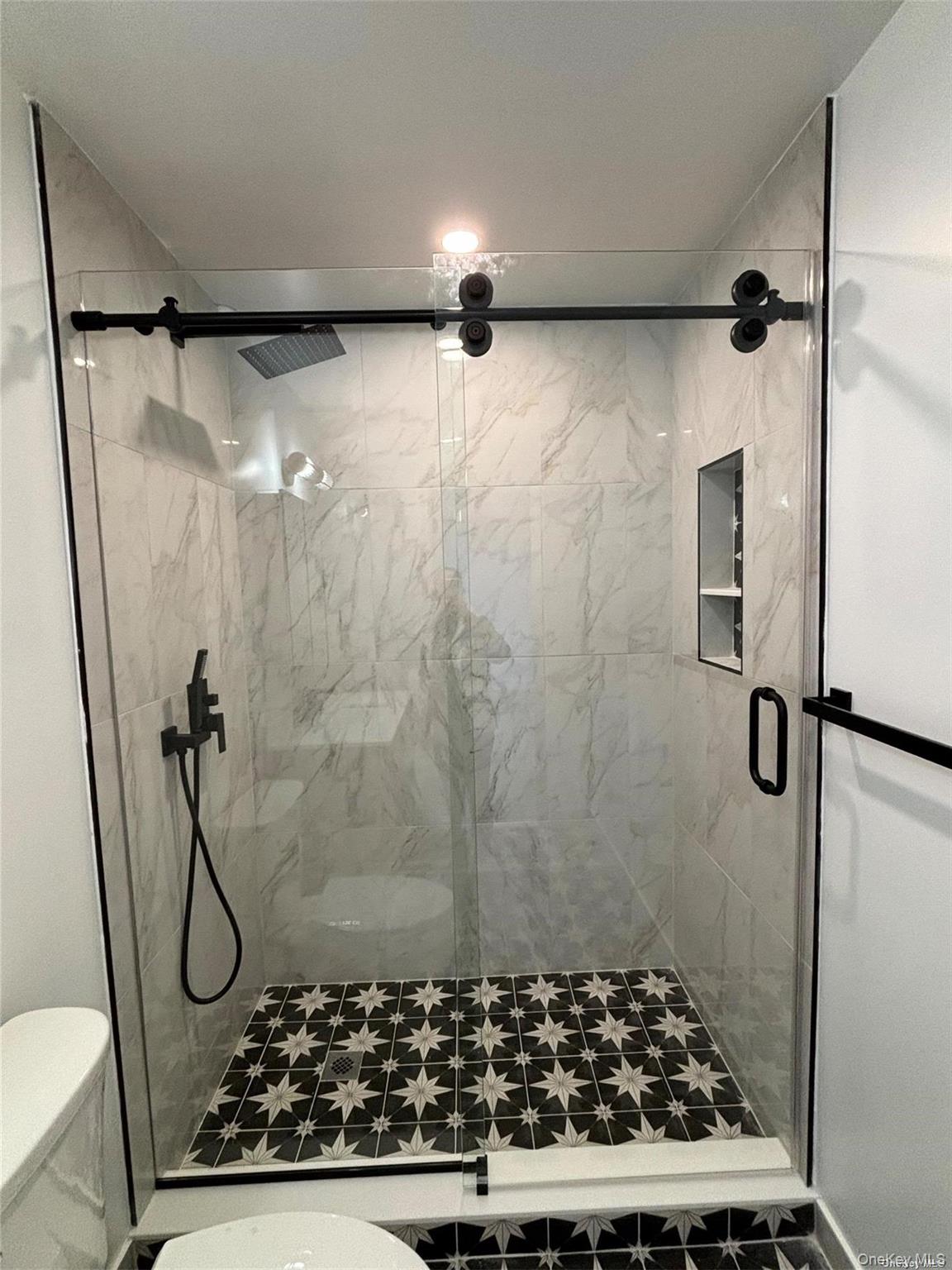 1353 Old Northern Boulevard Roslyn Roslyn, NY 11576