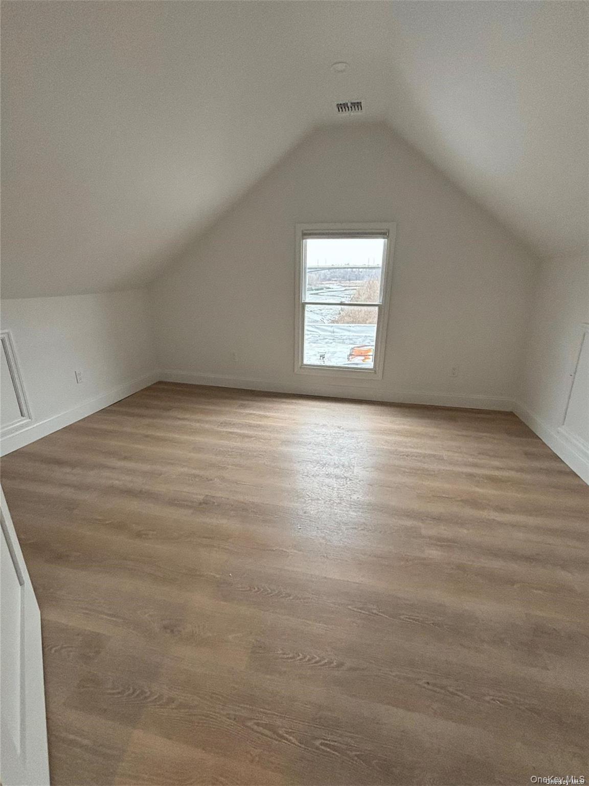 1353 Old Northern Boulevard Roslyn Roslyn, NY 11576