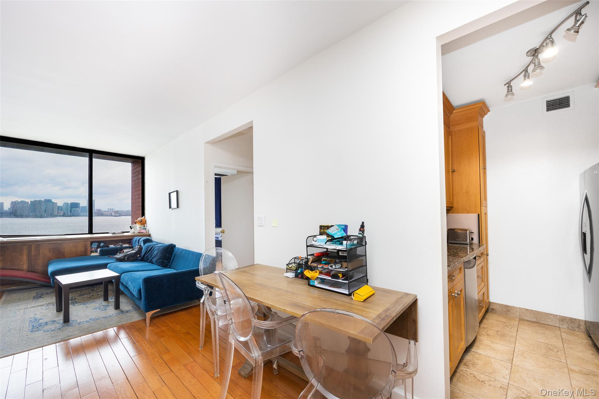 380 Rector Place 7-A New York , NY 10280