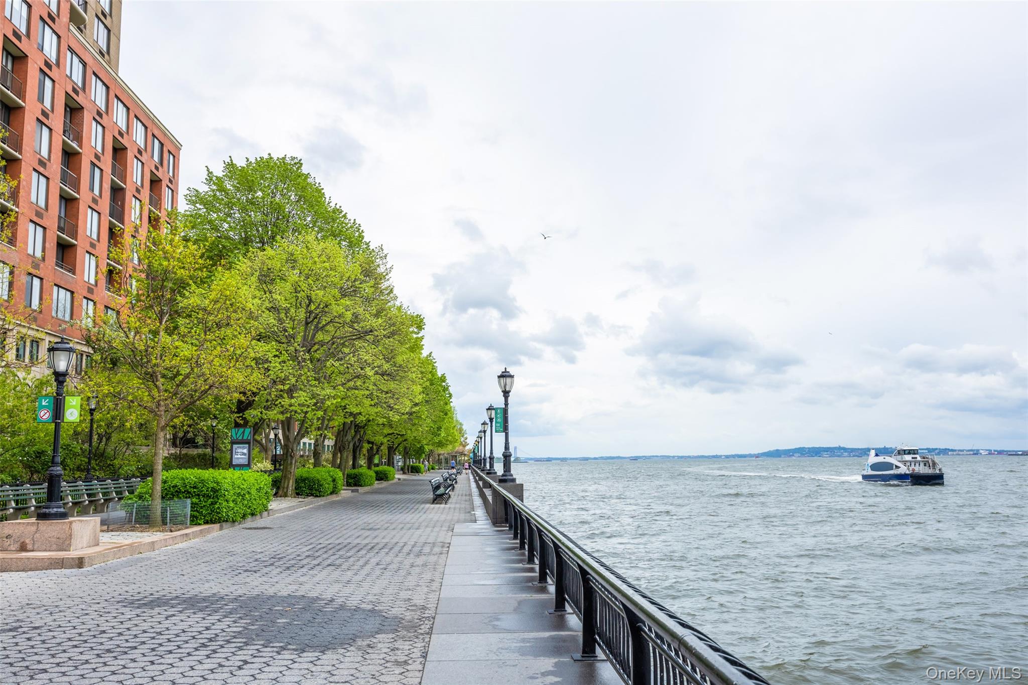 380 Rector Place 7-A New York , NY 10280