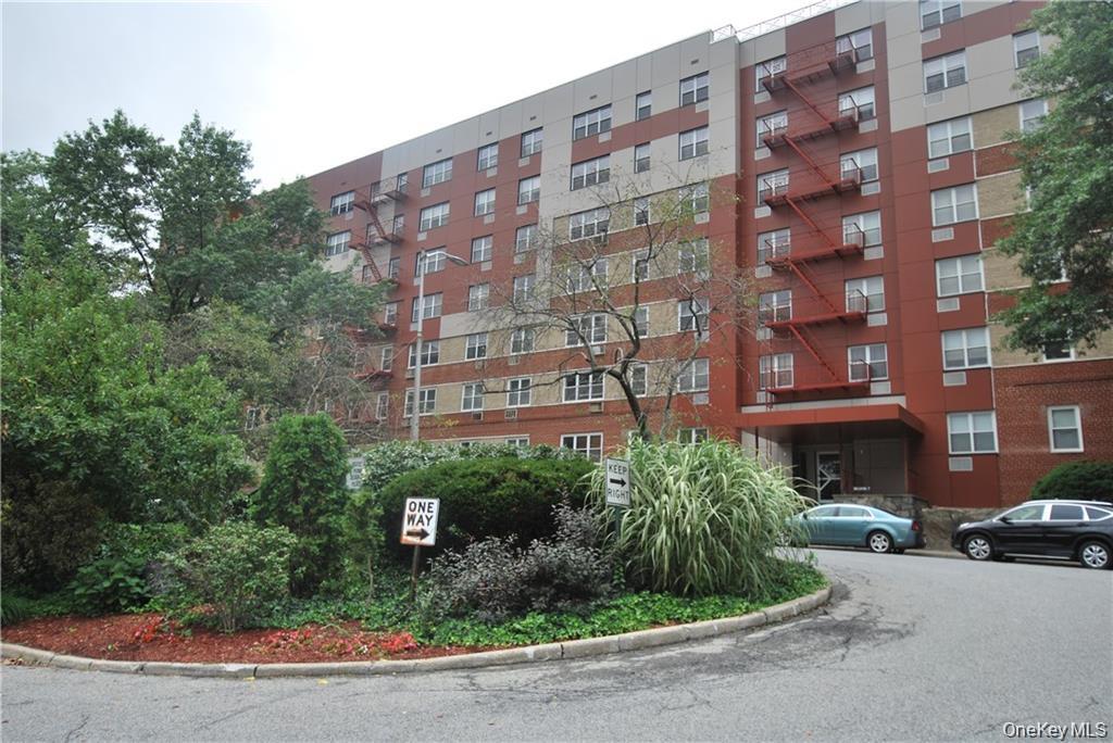 7 Balint Drive, Apt 521, Yonkers, NY 10710