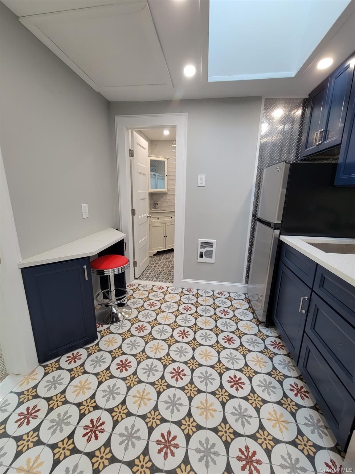 10 Hiddink Street Sayville Sayville, NY 11782