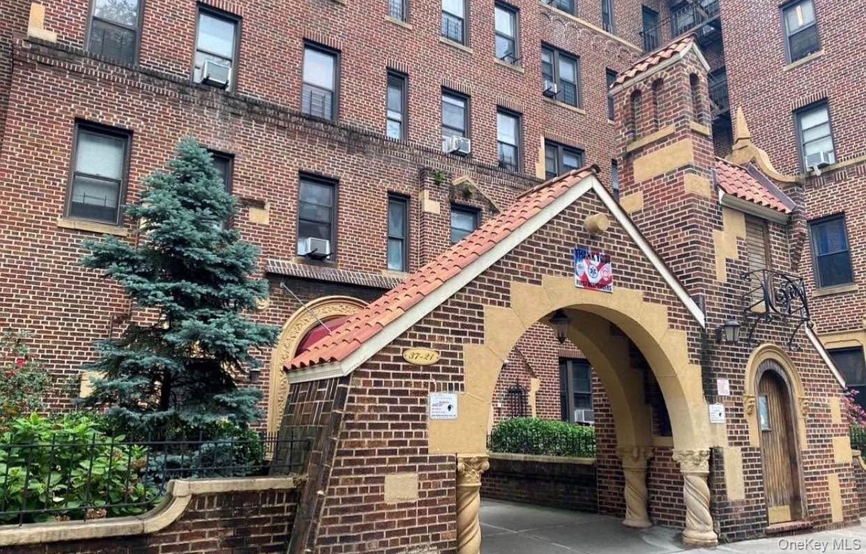 37-21 80th Street, Apt 2-A, Jackson Heights, NY 11372
