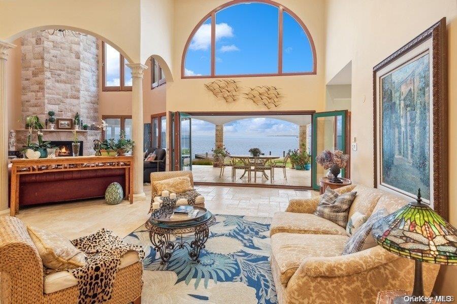 13 Seatuck Lane Remsenburg Remsenburg, NY 11960