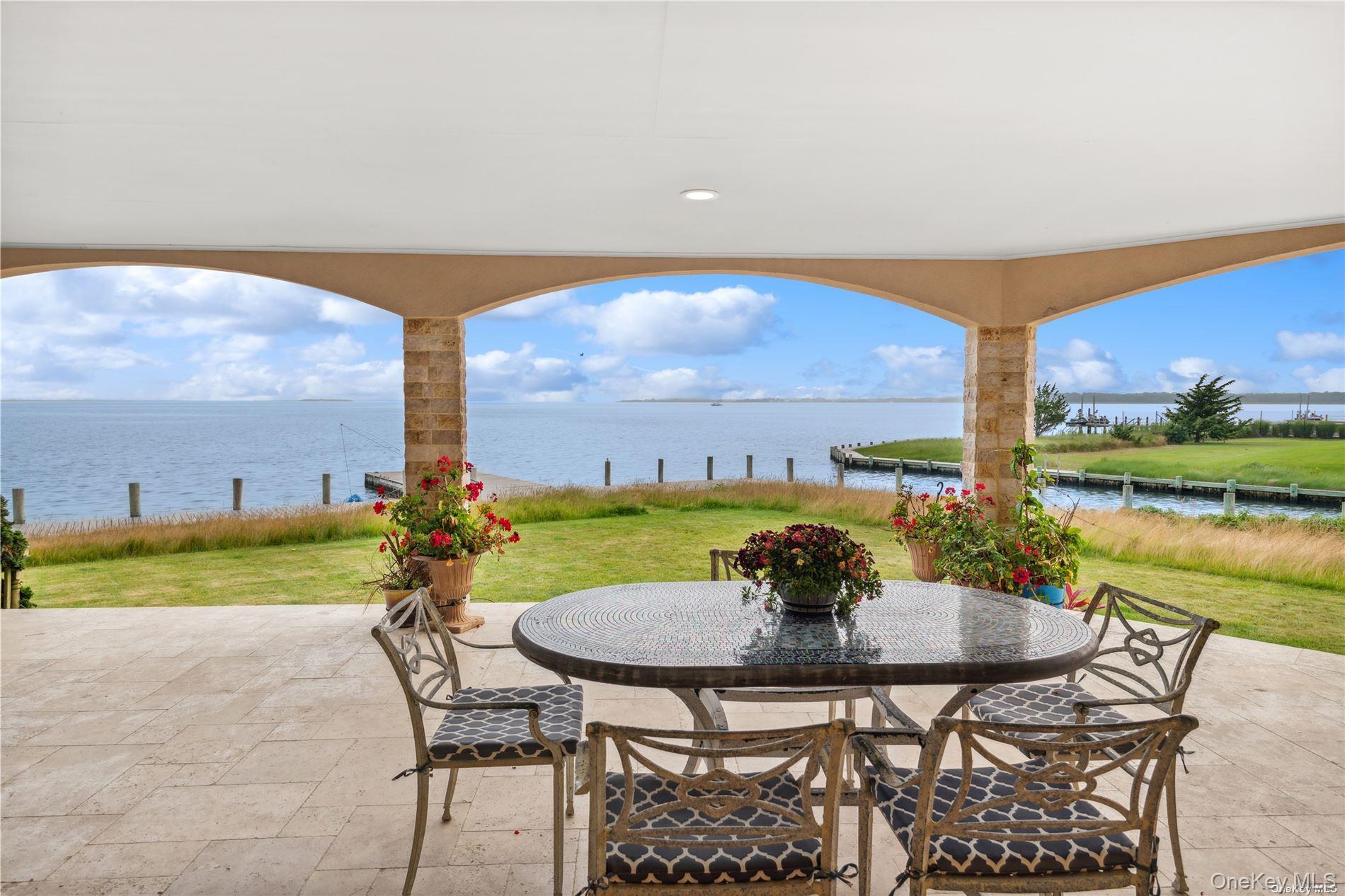 13 Seatuck Lane Remsenburg Remsenburg, NY 11960