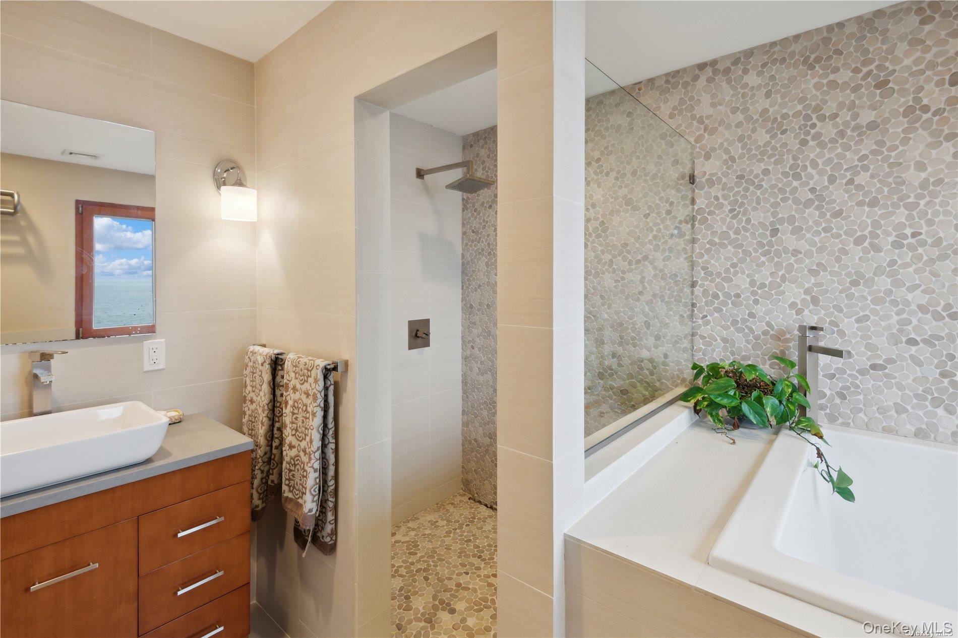 13 Seatuck Lane Remsenburg Remsenburg, NY 11960