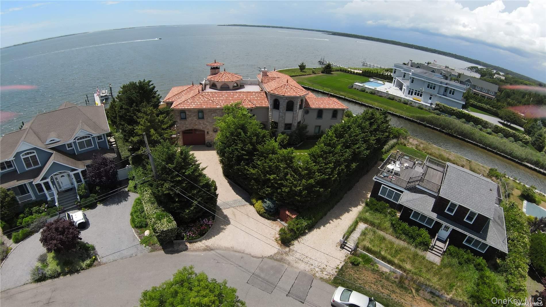 13 Seatuck Lane Remsenburg Remsenburg, NY 11960