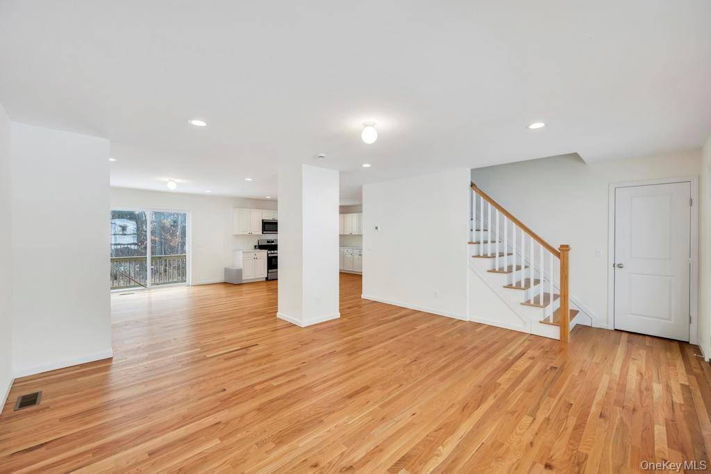 65 Ozark Street Ronkonkoma Ronkonkoma, NY 11779