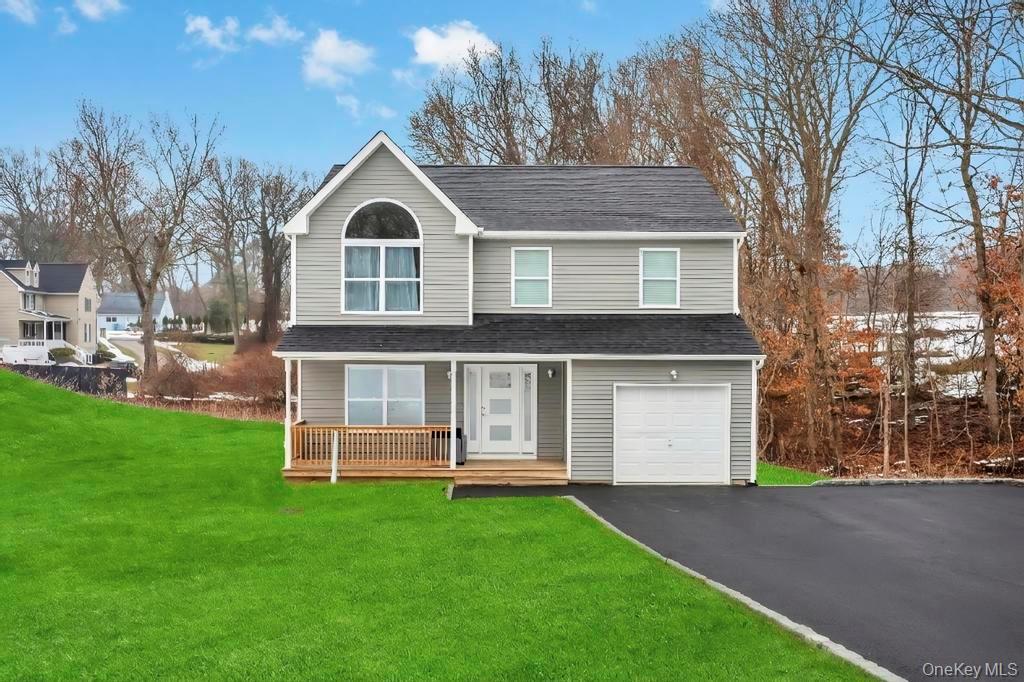 65 Ozark Street Ronkonkoma Ronkonkoma, NY 11779