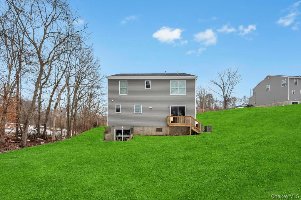 65 Ozark Street Ronkonkoma Ronkonkoma, NY 11779