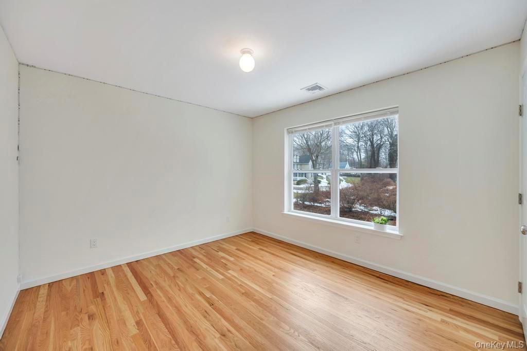 65 Ozark Street Ronkonkoma Ronkonkoma, NY 11779