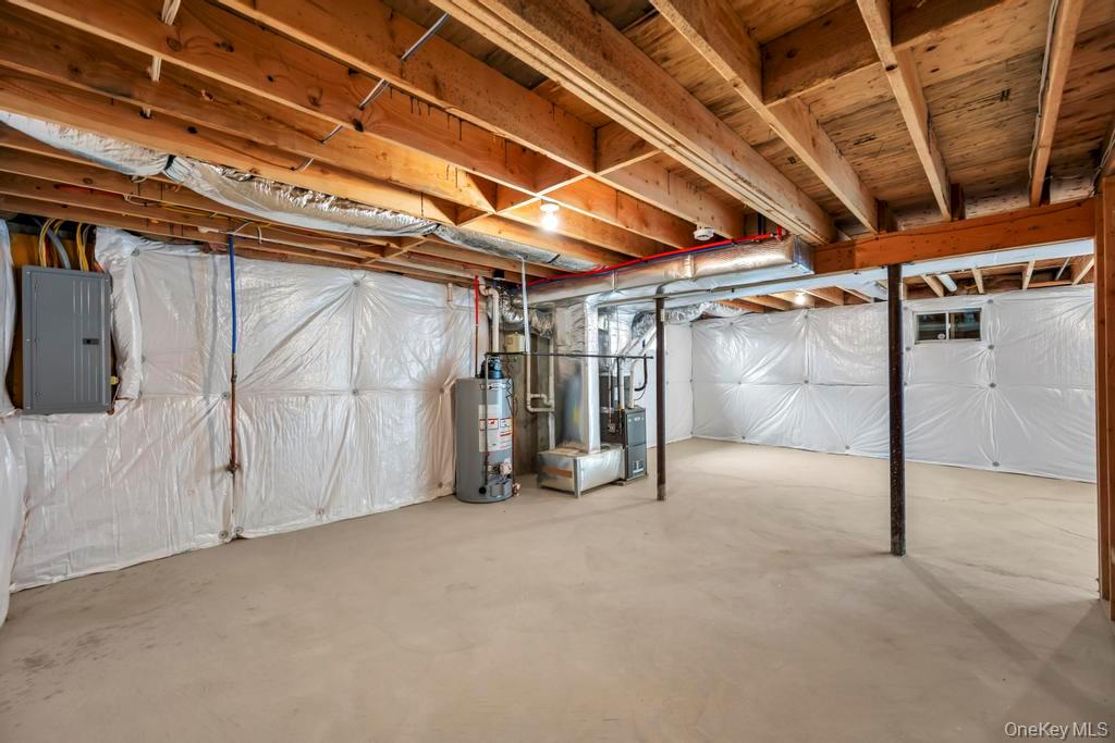 65 Ozark Street Ronkonkoma Ronkonkoma, NY 11779