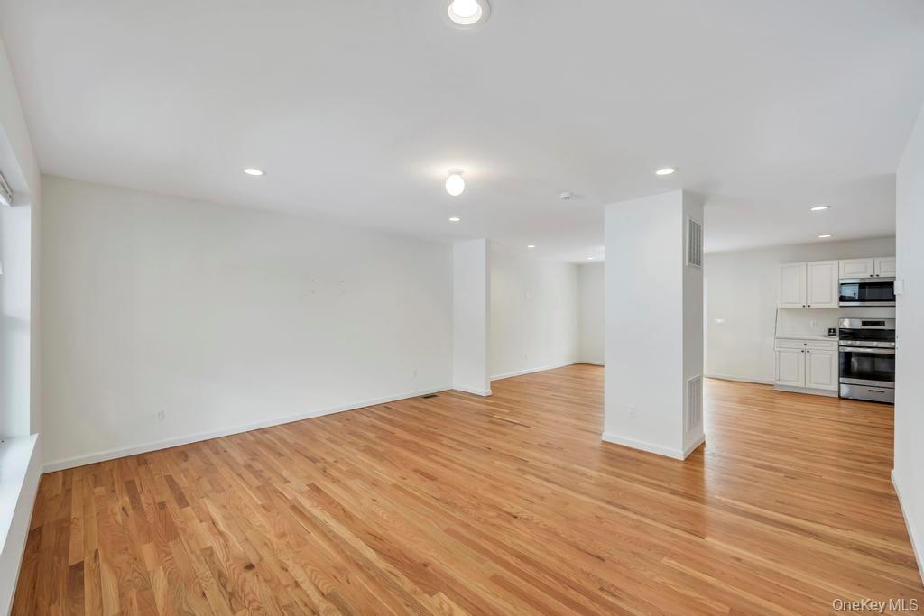 65 Ozark Street Ronkonkoma Ronkonkoma, NY 11779