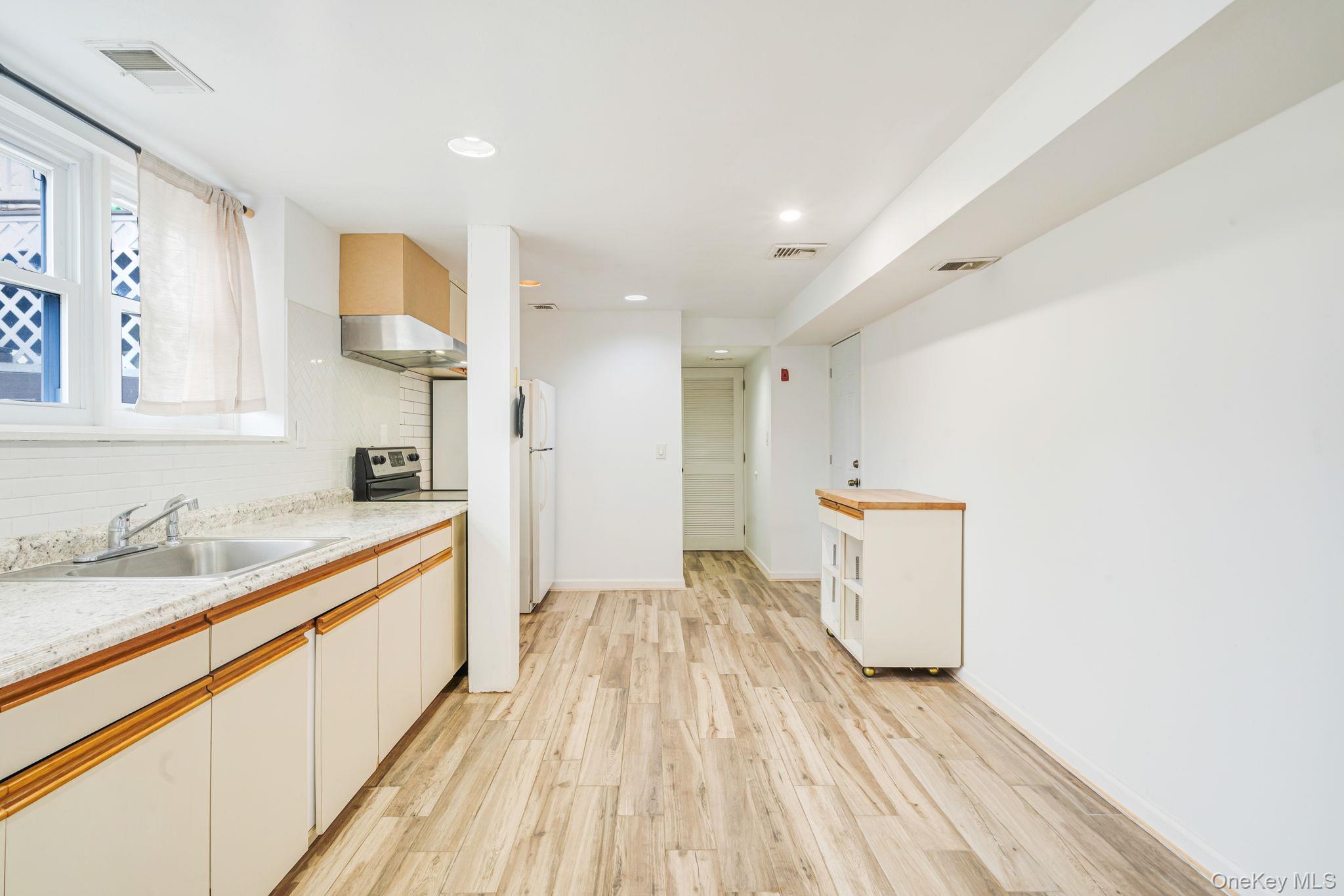 73 Parnell Drive Smithtown Smithtown, NY 11787