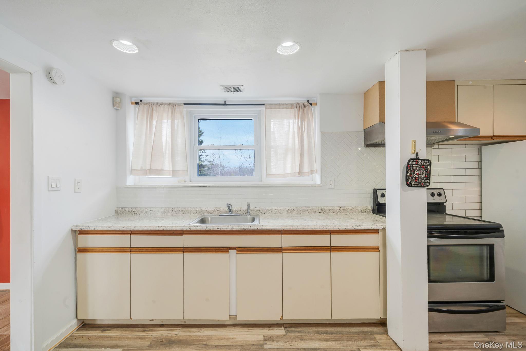 73 Parnell Drive Smithtown Smithtown, NY 11787