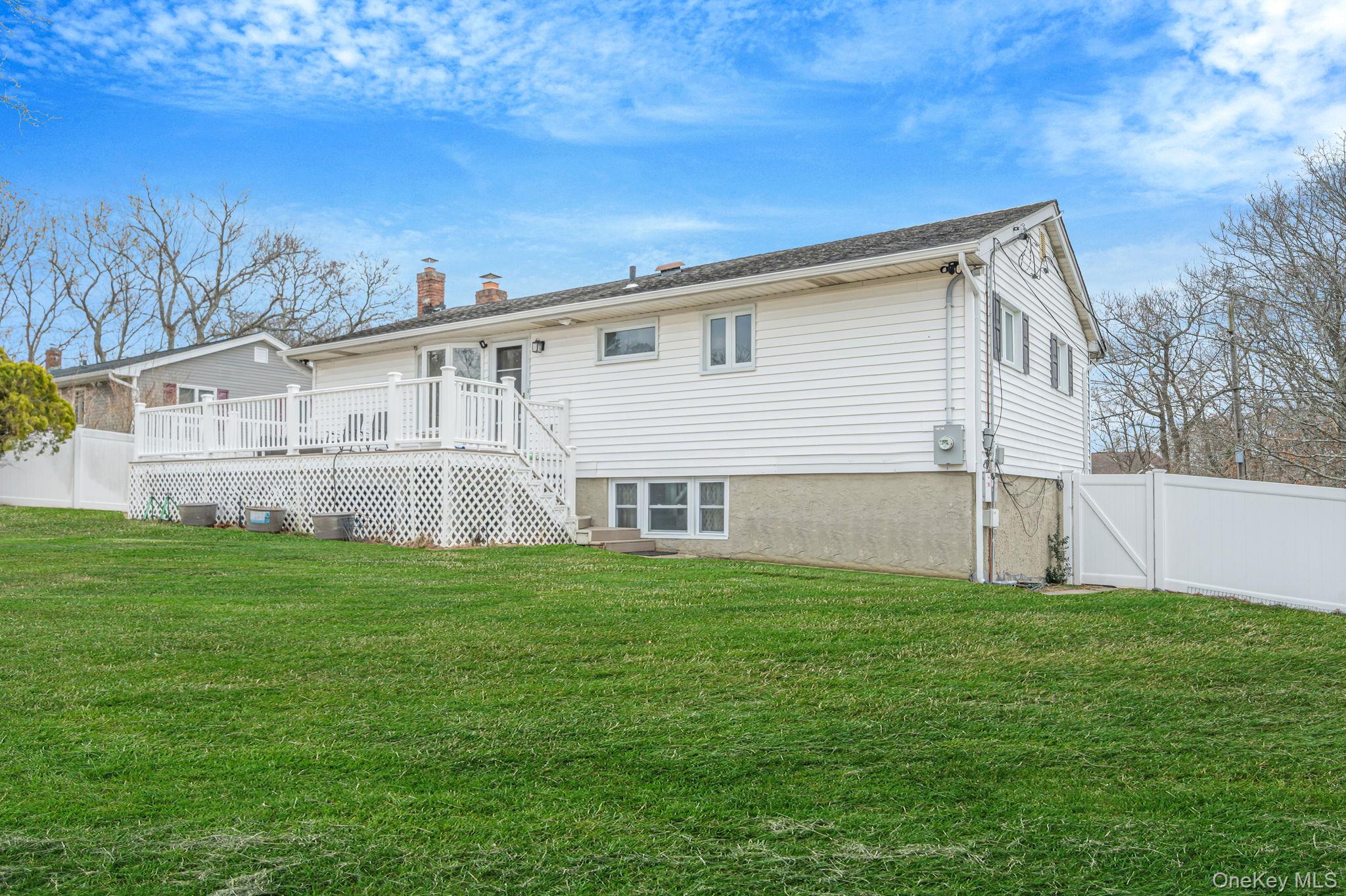 73 Parnell Drive Smithtown Smithtown, NY 11787