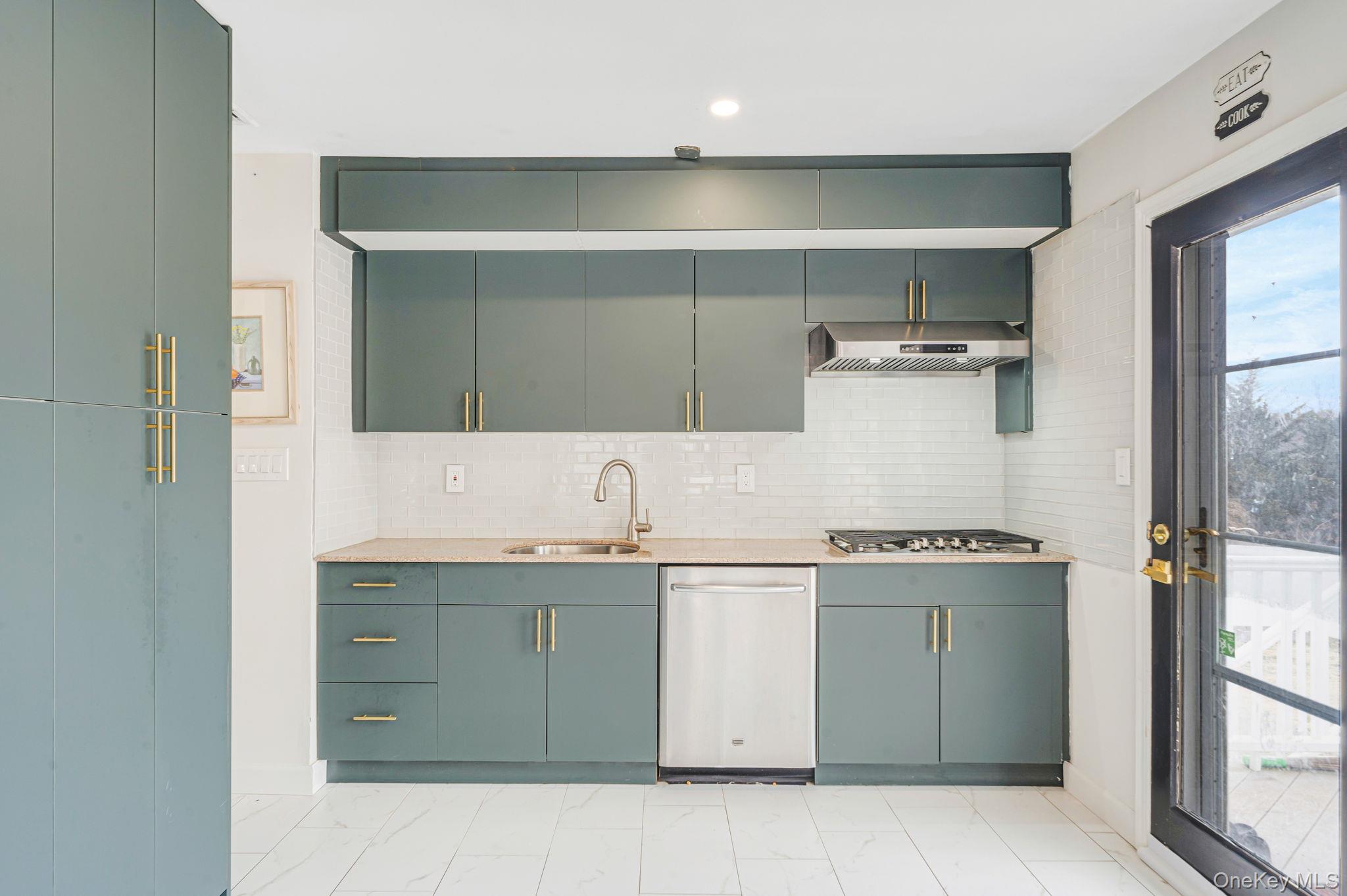 73 Parnell Drive Smithtown Smithtown, NY 11787