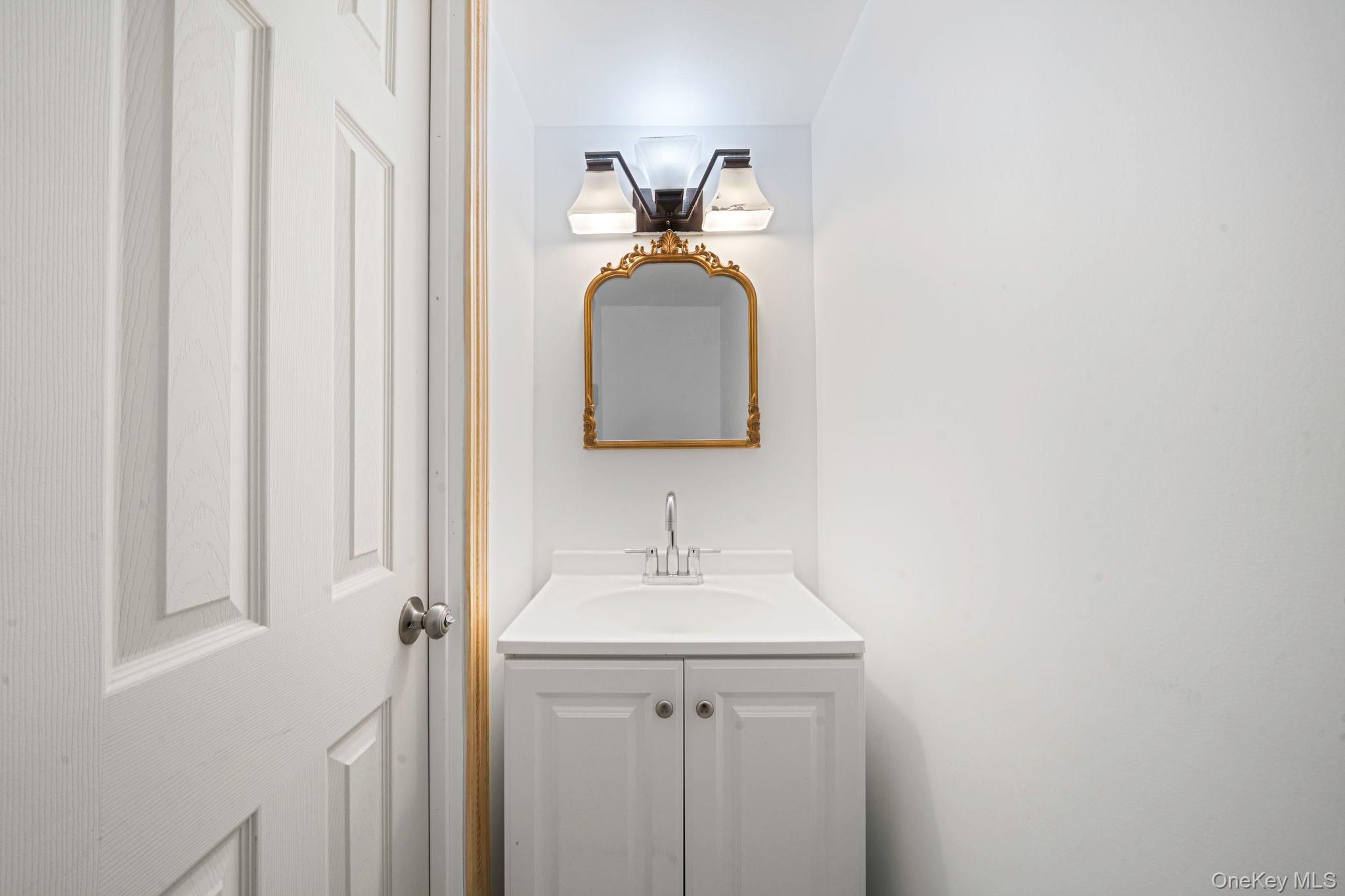 73 Parnell Drive Smithtown Smithtown, NY 11787