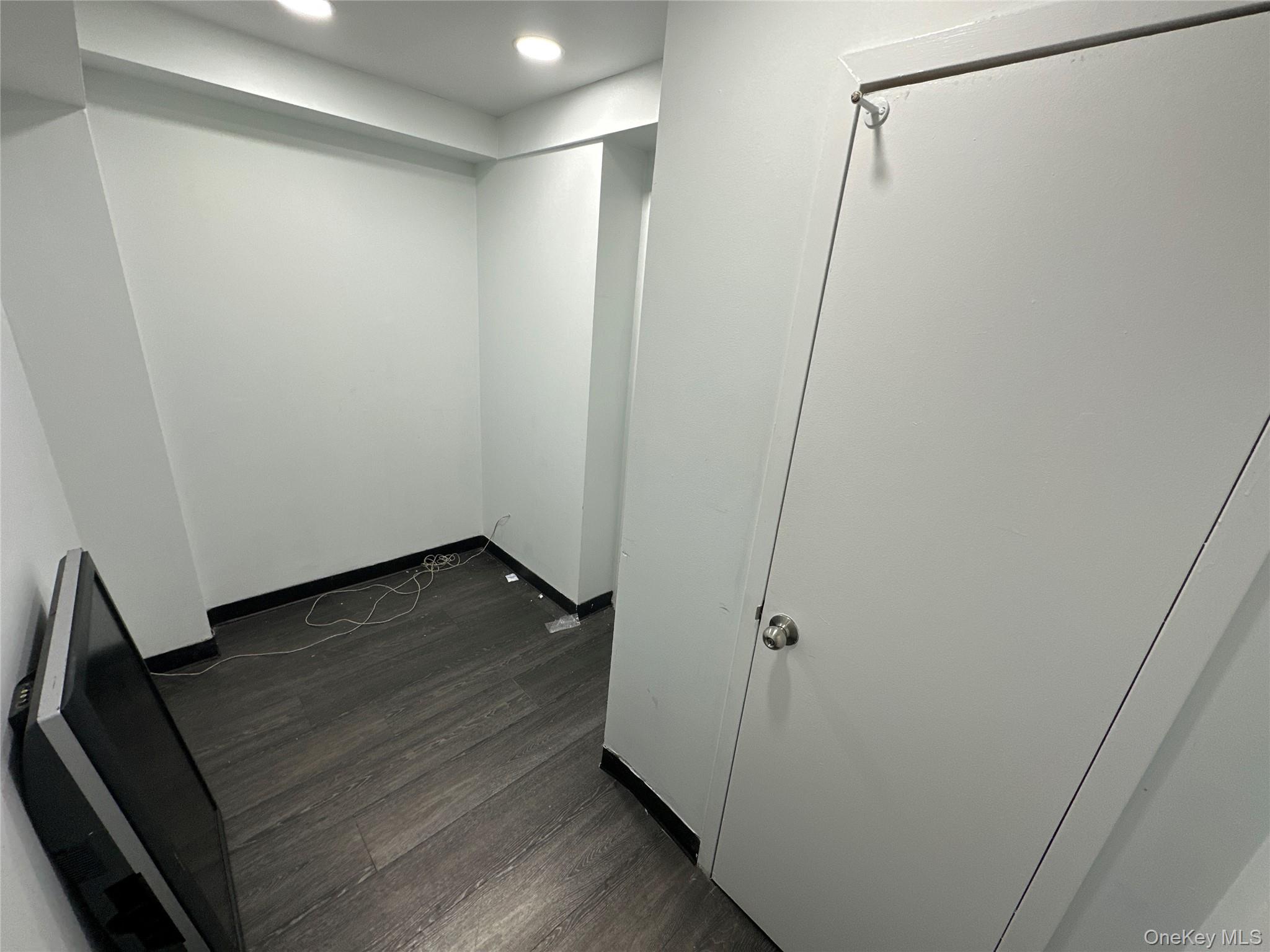 711 Seagirt Avenue 8 Far Rockaway Far Rockaway, NY 11691