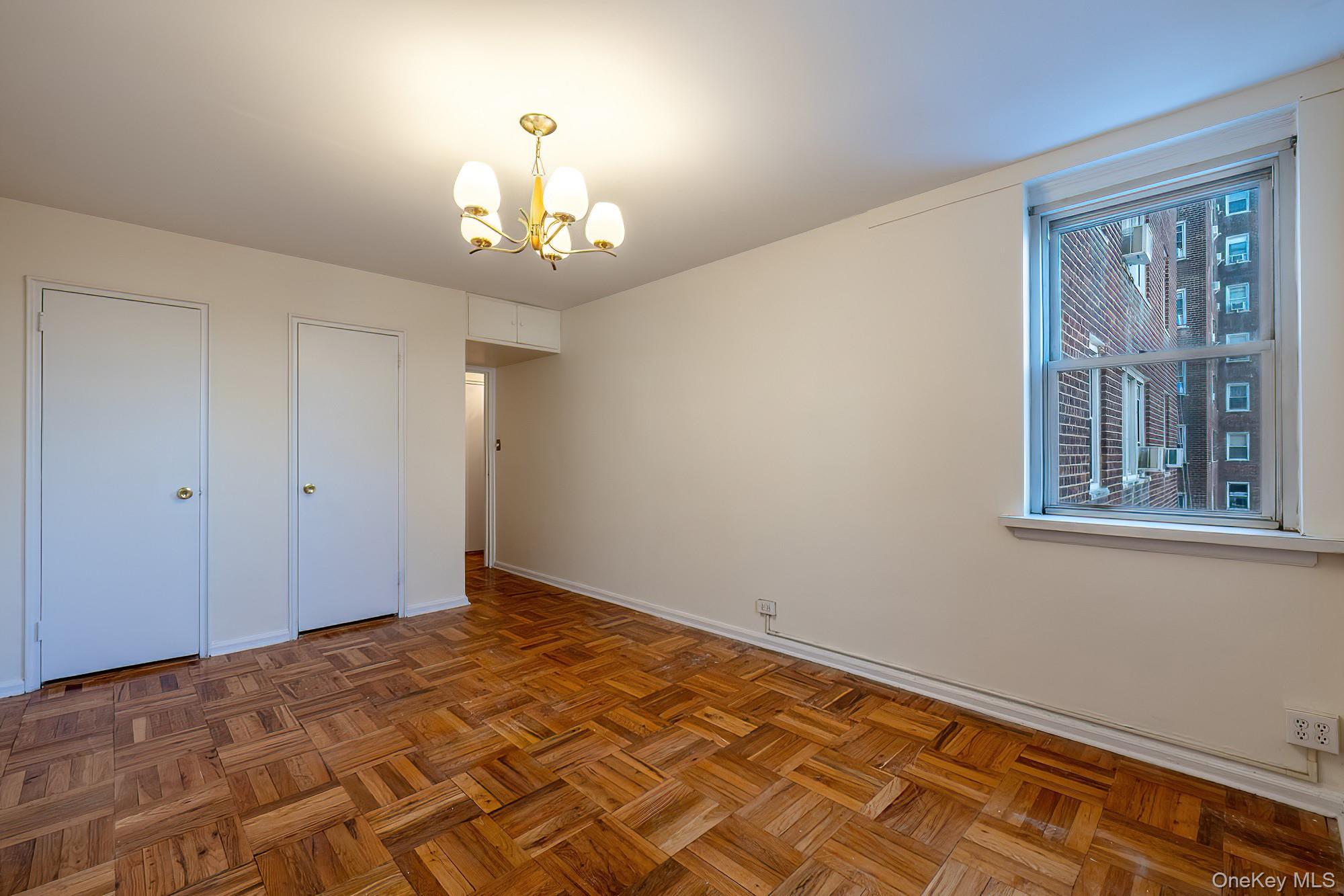 60 Knolls Crescent 4-H Bronx, NY 10463