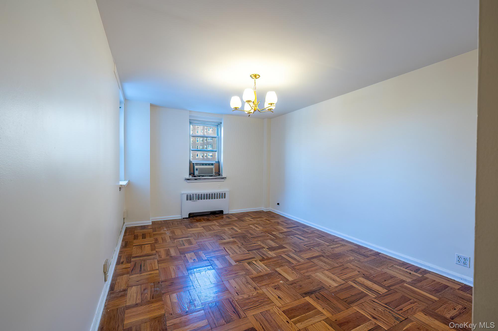 60 Knolls Crescent 4-H Bronx, NY 10463