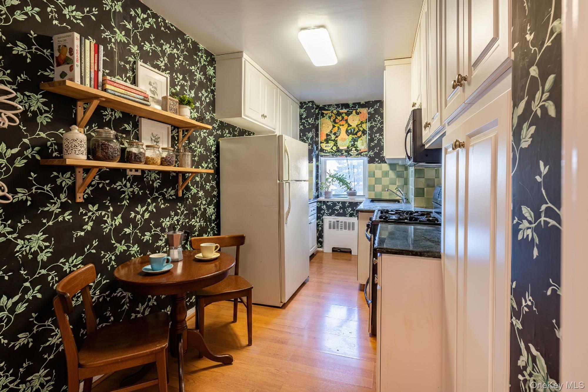 60 Knolls Crescent 4-H Bronx, NY 10463