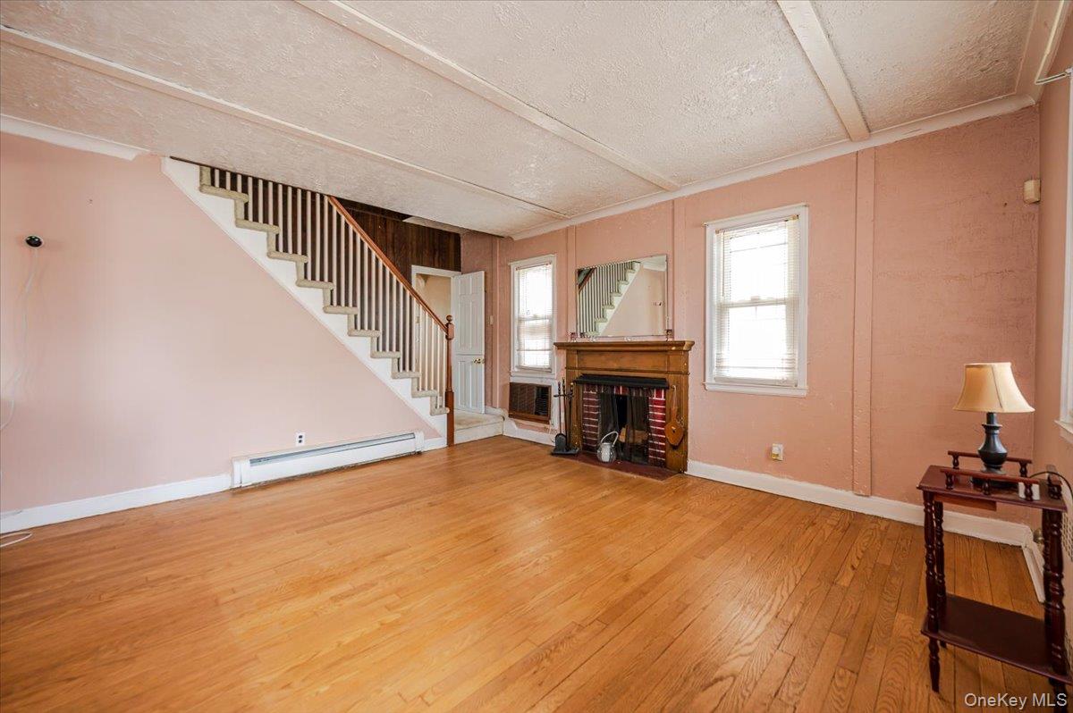 3978 William Street Seaford Seaford, NY 11783