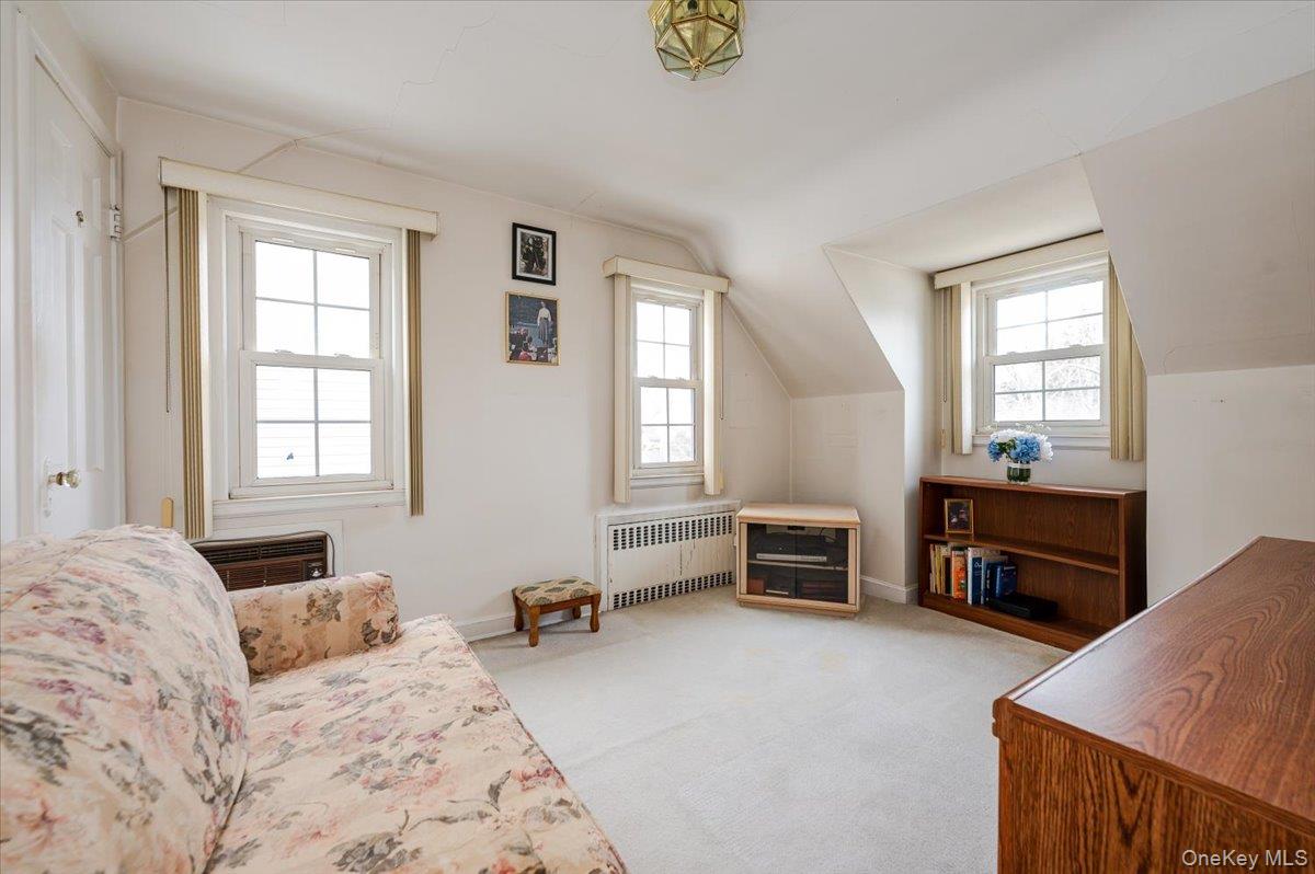 3978 William Street Seaford Seaford, NY 11783