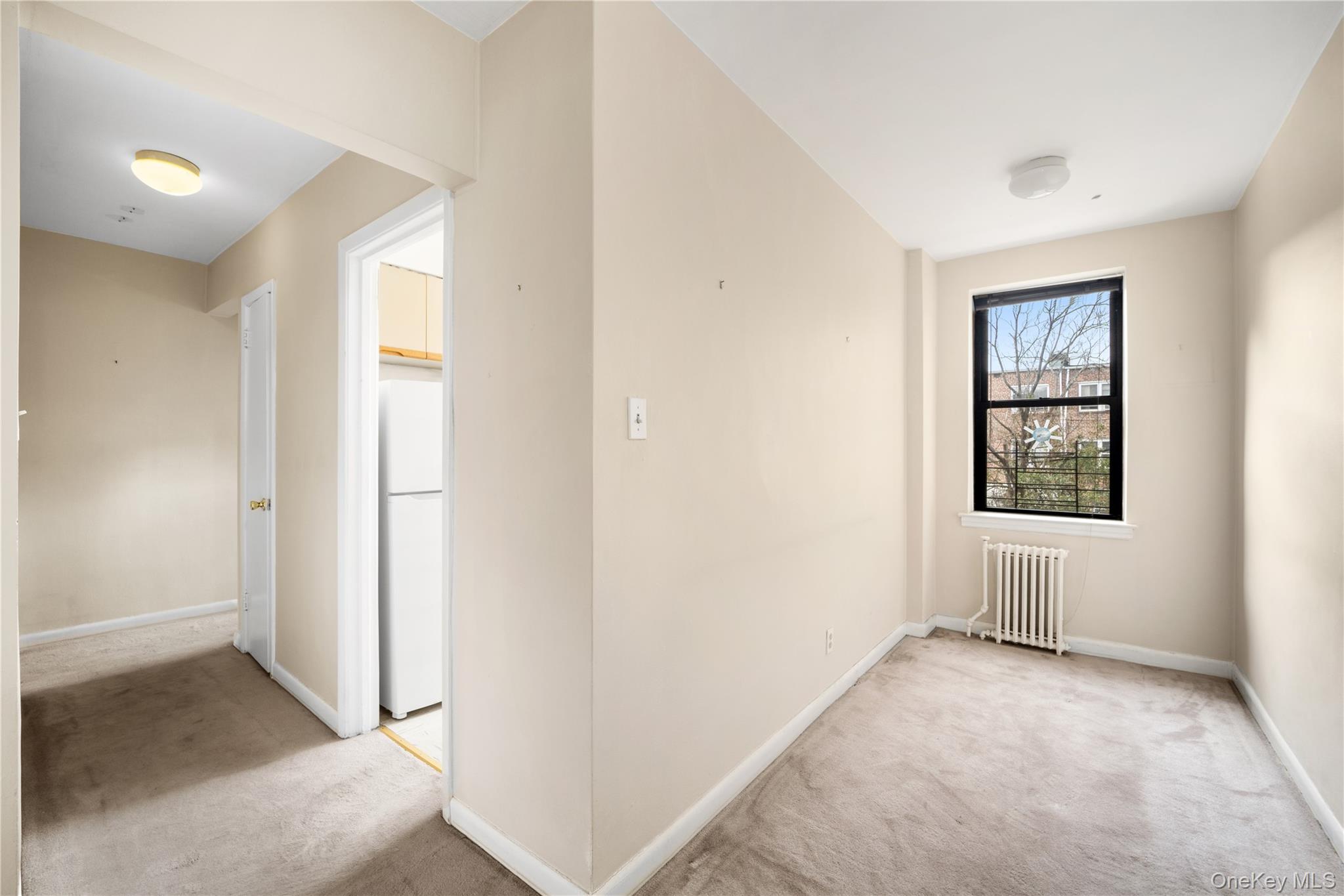 215-12 47th 2D-12 Bayside Bayside, NY 11361