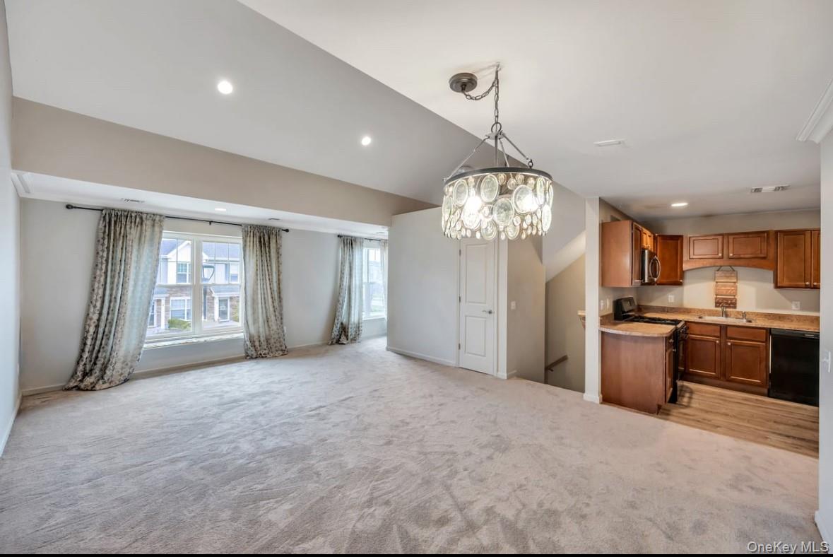 138 Weatherby Lane 138 Central Islip Central Islip, NY 11722