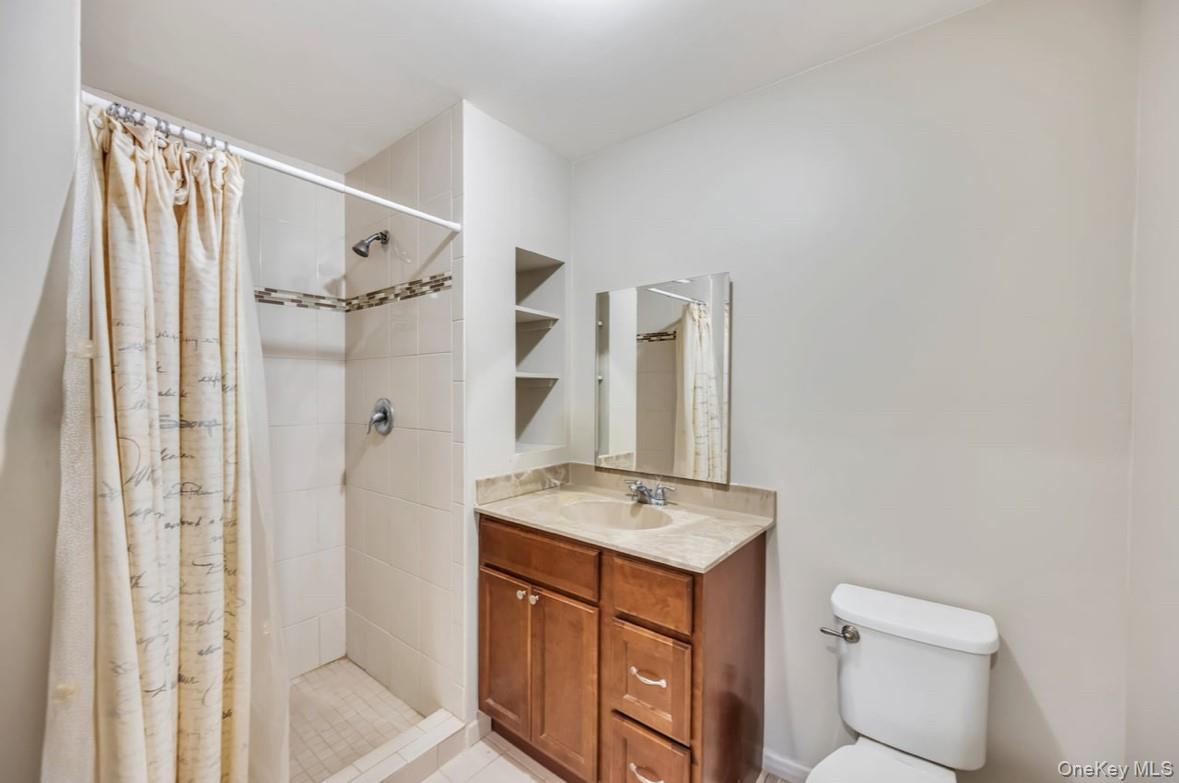 138 Weatherby Lane 138 Central Islip Central Islip, NY 11722