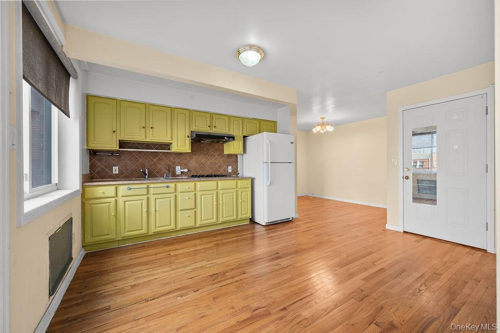 43-07 162nd Street Flushing Flushing, NY 11358